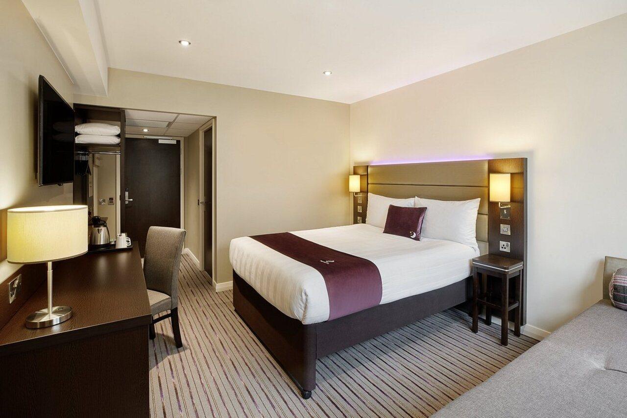 Premier Inn Jersey St Helier Saint Helier Ngoại thất bức ảnh