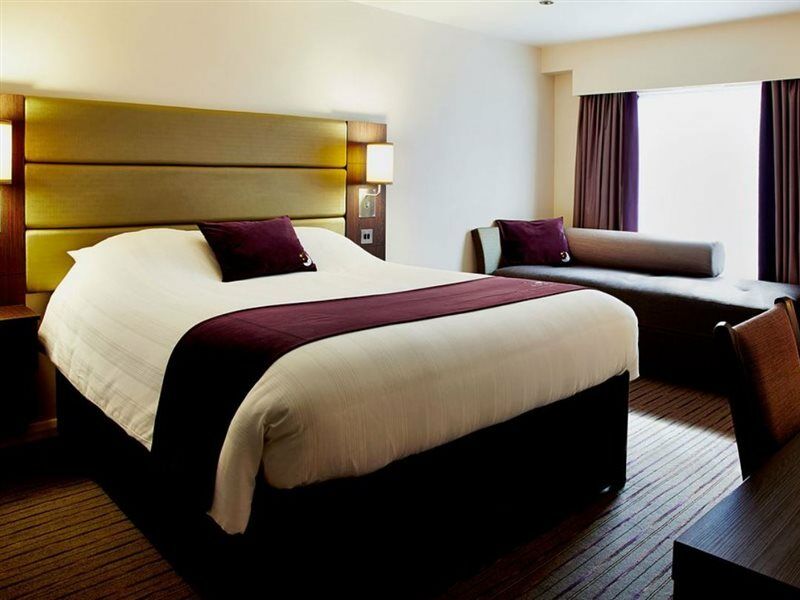 Premier Inn Jersey St Helier Saint Helier Ngoại thất bức ảnh